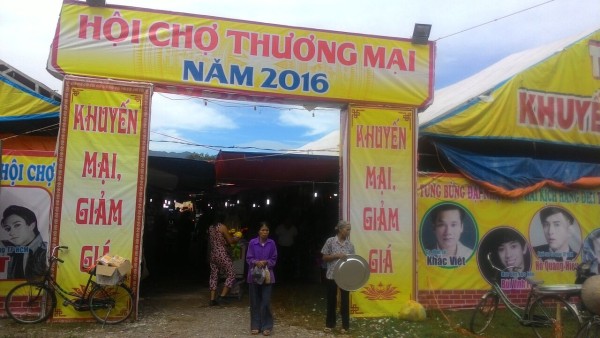 Hội chợ thương mại huyện Kim Bôi năm 2016